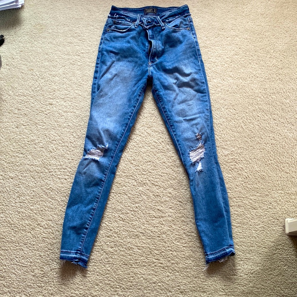 Simone High Rise Ankle Jeans